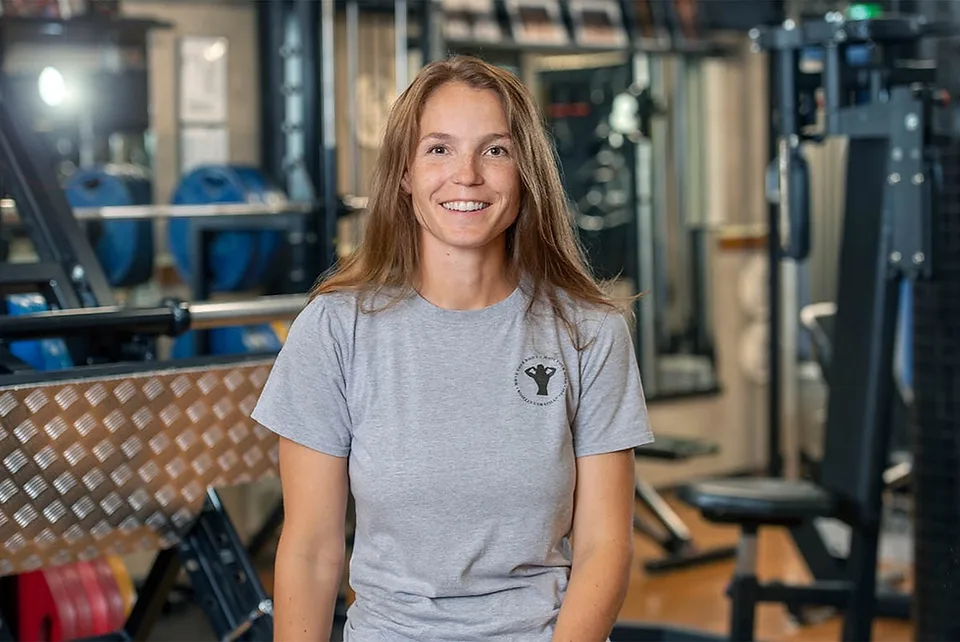 Emma i gymmet på Rosell's